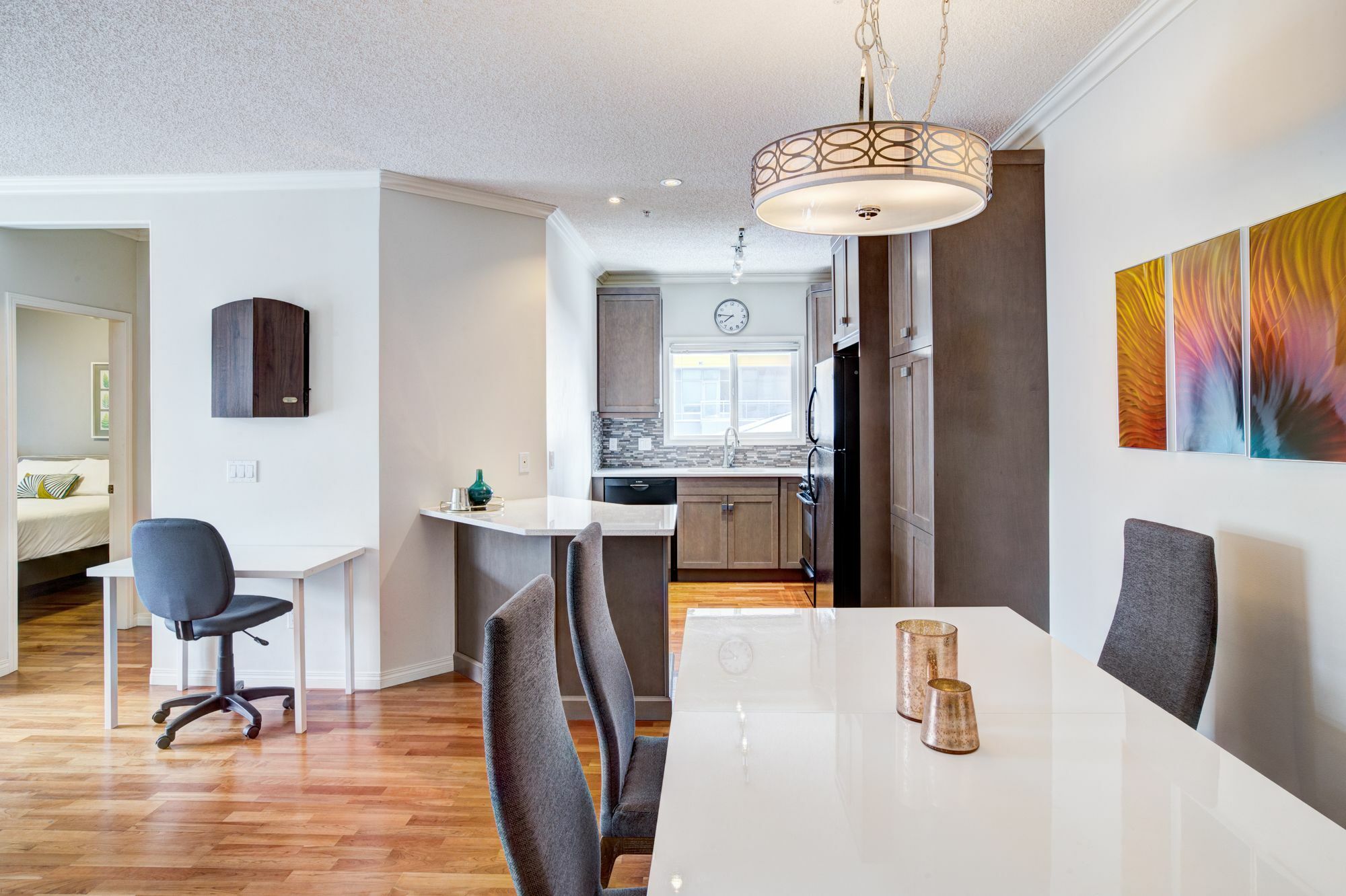 Suite Digs - Genesis Calgary Exterior photo