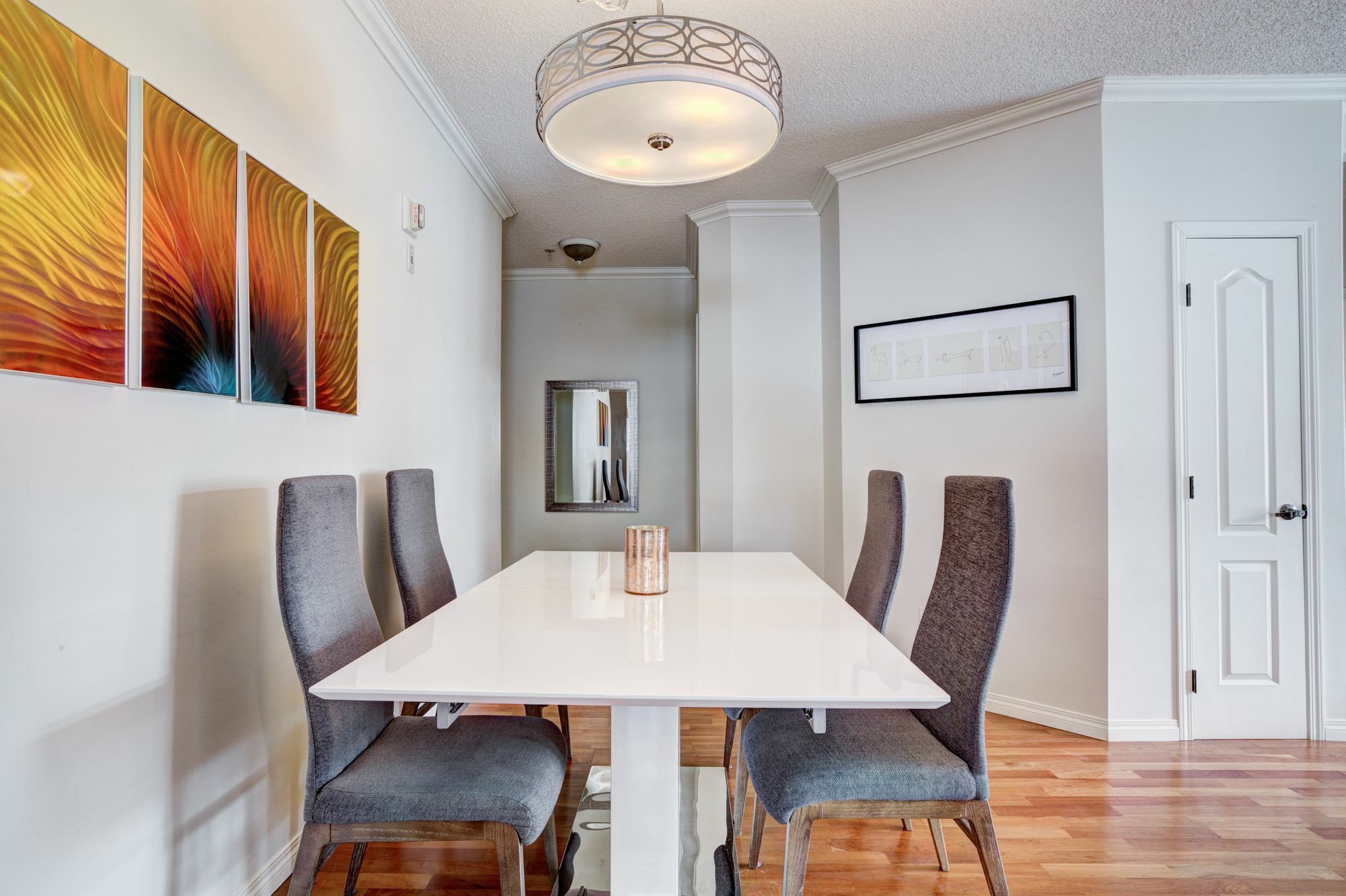 Suite Digs - Genesis Calgary Exterior photo